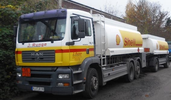 J. Runge GmbH Shell-Sattelzug PLÖ-JR 98 – Tankwagen im Einsatz